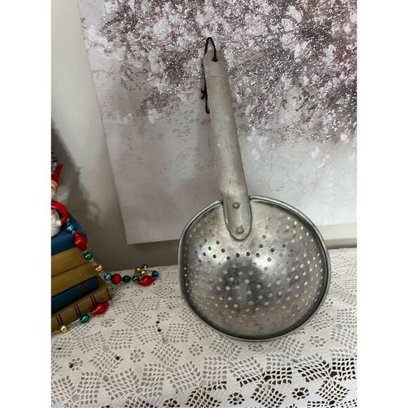 Vintage Primitive Aluminum Kitchen hand Strainer Cottage core rusty crusty - Picture 2 of 2